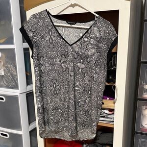 Express Monochrome Paisley Blouse